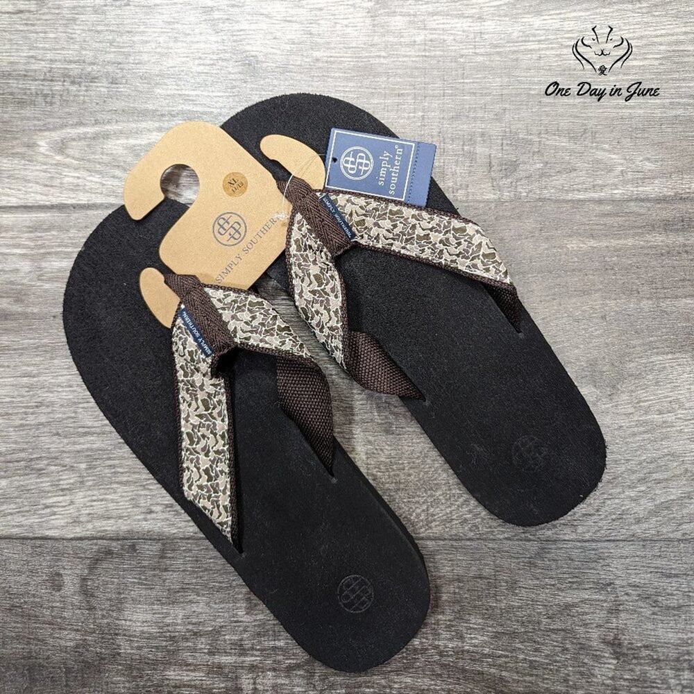Simply Southern Camo Print Men's Flip Flops Size XL (11/12)